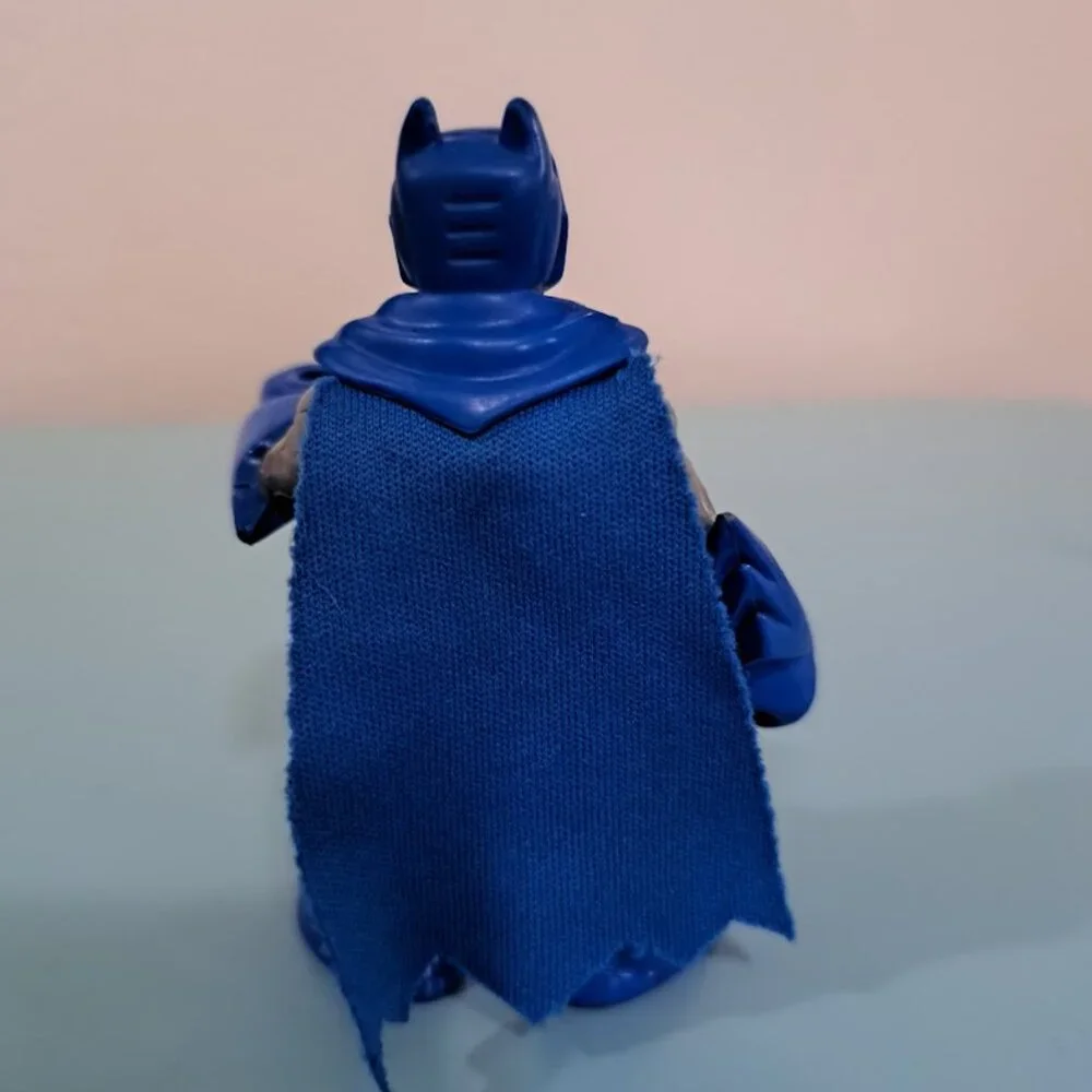 Imaginext DC Super Friends Batmobile driver blue and‎ grey batman